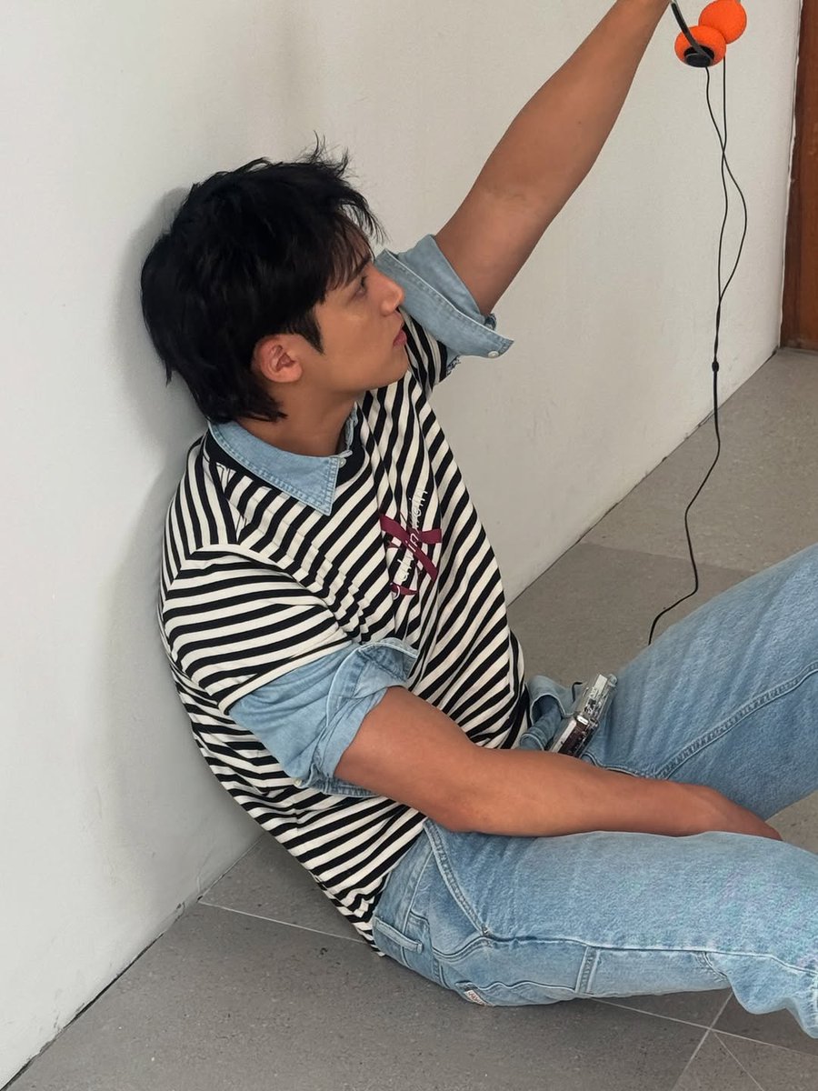 ๐๐จ๐๐ข๐๐ฌ tweet media