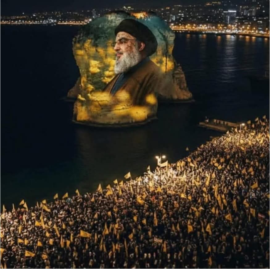 غصباً عن النذل..غصباً عن معلّمِهِ
غصباً عن الحقد...في عينيه..في فمه 

أضاءت اليومَ كلَّ البحر صورتُه
من أشرق الصبح في لبنان من دمه
#إنّا_على_العهد_يا_نصرالله