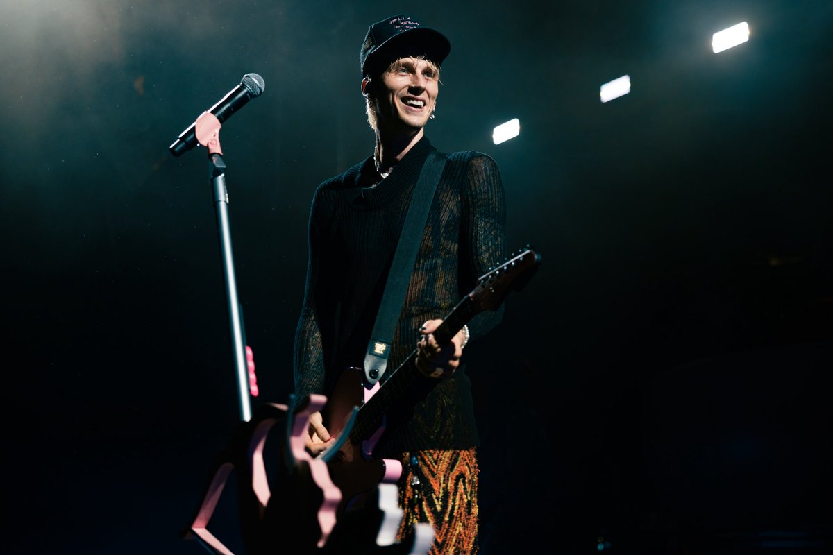 5 Years since TTMD ! 
what a time!
see ya <a href="/27clubcoffee/">27 Club Coffee</a> tonight ! 
#EST19XX 

<a href="/machinegunkelly/">mgk</a>