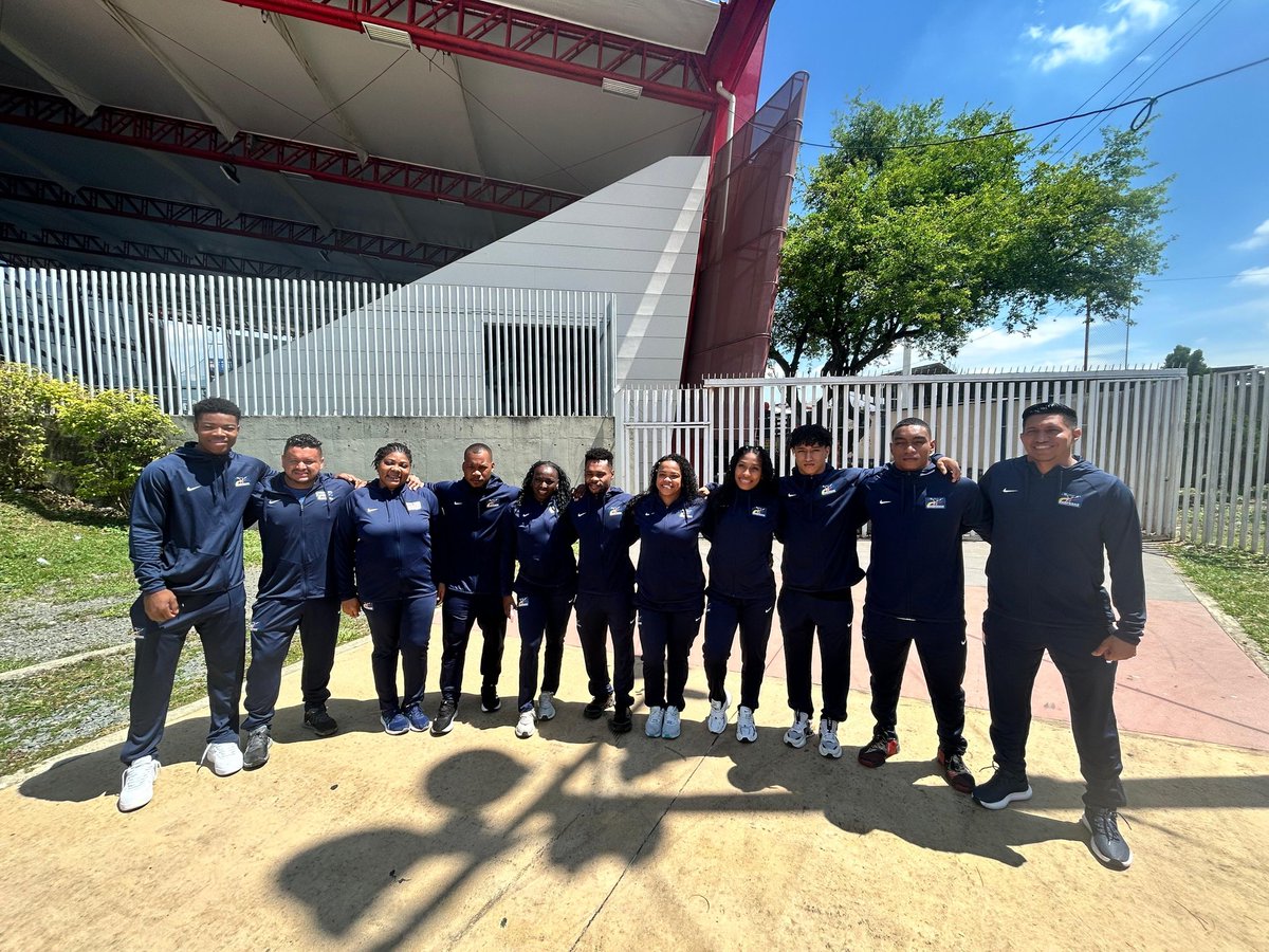 Ellos son los atletas que llevarán la bandera 🇨🇴 al Mundial de Levantamiento Pesas en Forde, Noruega. 🏋️‍♀️✨
Ahora, con la fuerza de un nuevo aliado: Nike, patrocinador oficial de la Selección Colombia. <a href="/Nike/">Nike</a>
