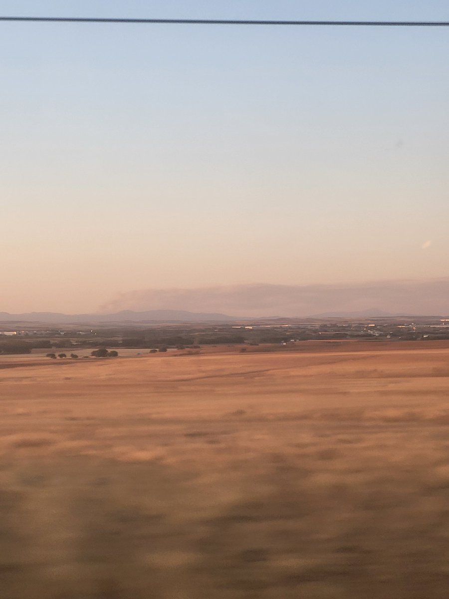 #IFFPeñalbadelaSierra columna de humo desde el AVE Madrid- Zaragoza...