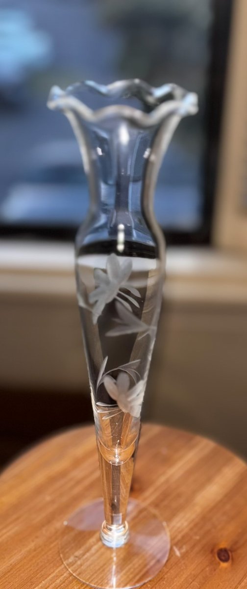 SeiglerDyan's tweet image. Vintage Princess House Crystal Bud Vase: Etched Glass Floral Design, 10" Tall etsy.me/480CAnZ via @Etsy  #princesshouse #budvase #crystalbudvase #tallbudvase #princesshousevase #vase #glassetched #rosebud #freeshippingusa
Visit us @ elegantglasshouse.net