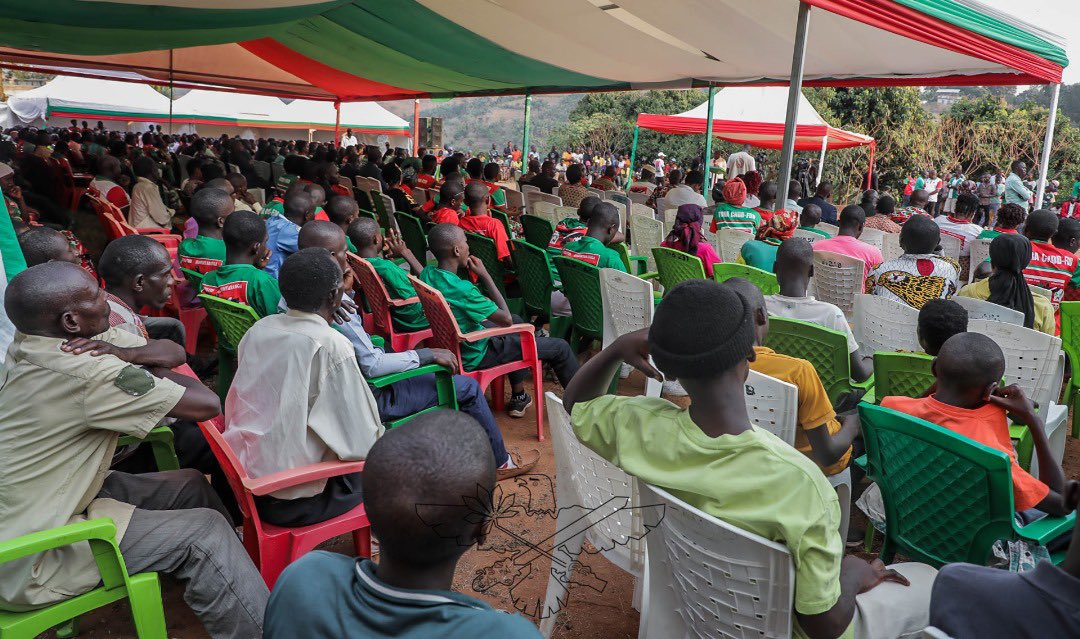 CnddFdd's tweet image. #WarakozeMana #Burundi
Igisabisho mpuzamadini co gukengurukira Imana co kuri uyu wa kane igenekerezo rya 25 Nyakanga umwaka w'2025 cabereye i Bubanza muri komine Bubanza intara ya Bujumbura.
Ico gisabisho kikaba catewe iteka n'Umukuru w'Igihugu akaba n'Umukuru w'inama nkuru…