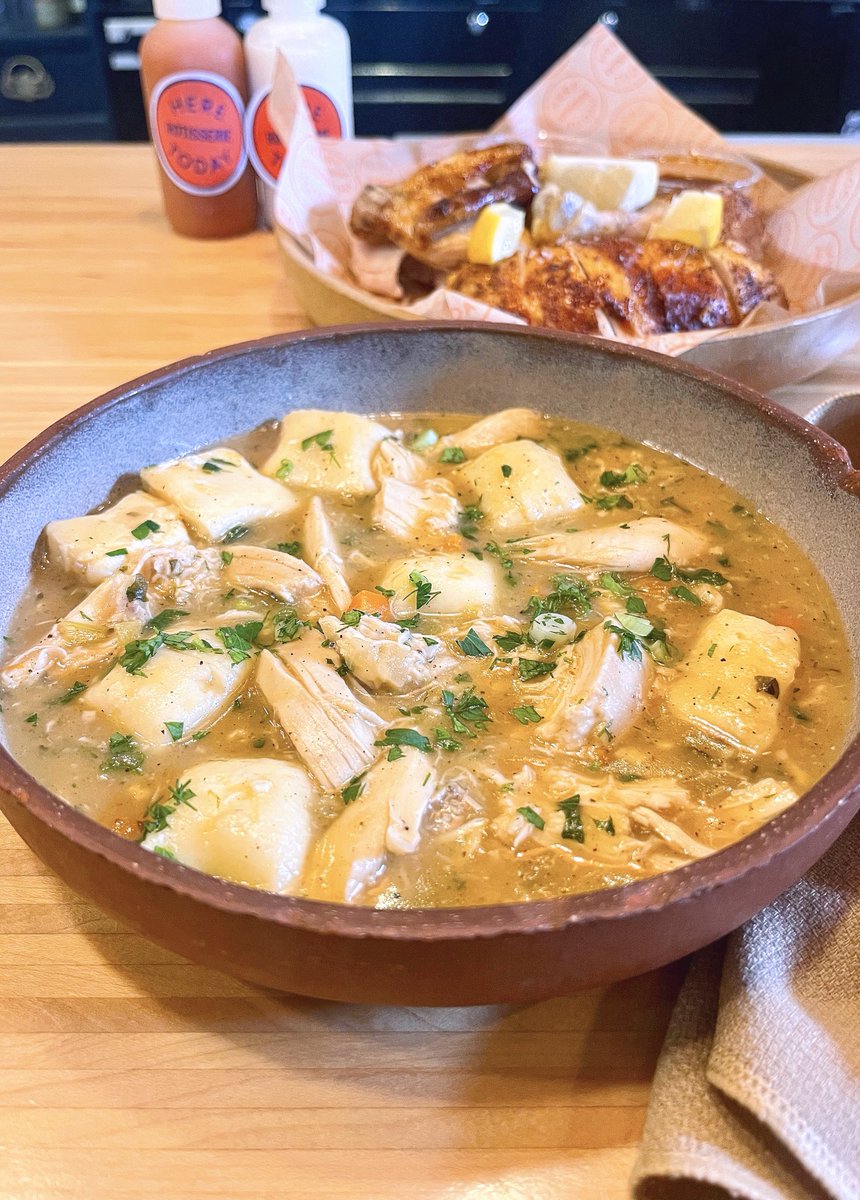 ndrewmarin's tweet photo. "did you get chicken and dumplings as a side to your chicken?"
"he got chicken as a side to his dumplings.”
#HereToday https://t.co/urgYNE0jU8