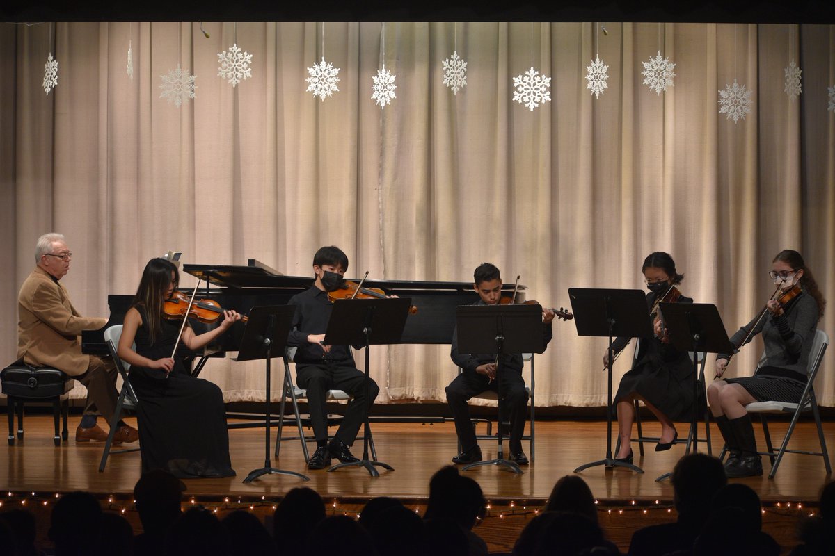 Join the String Ensemble at our Kardon-Northeast Branch! Build friendships, and grow your skills in a fun and supportive environment. Sign up or learn more: settlementmusic.org/get-started/in…

Open to intermediate and advanced string students. Rehearsals Wednesdays 6-7 p.m.