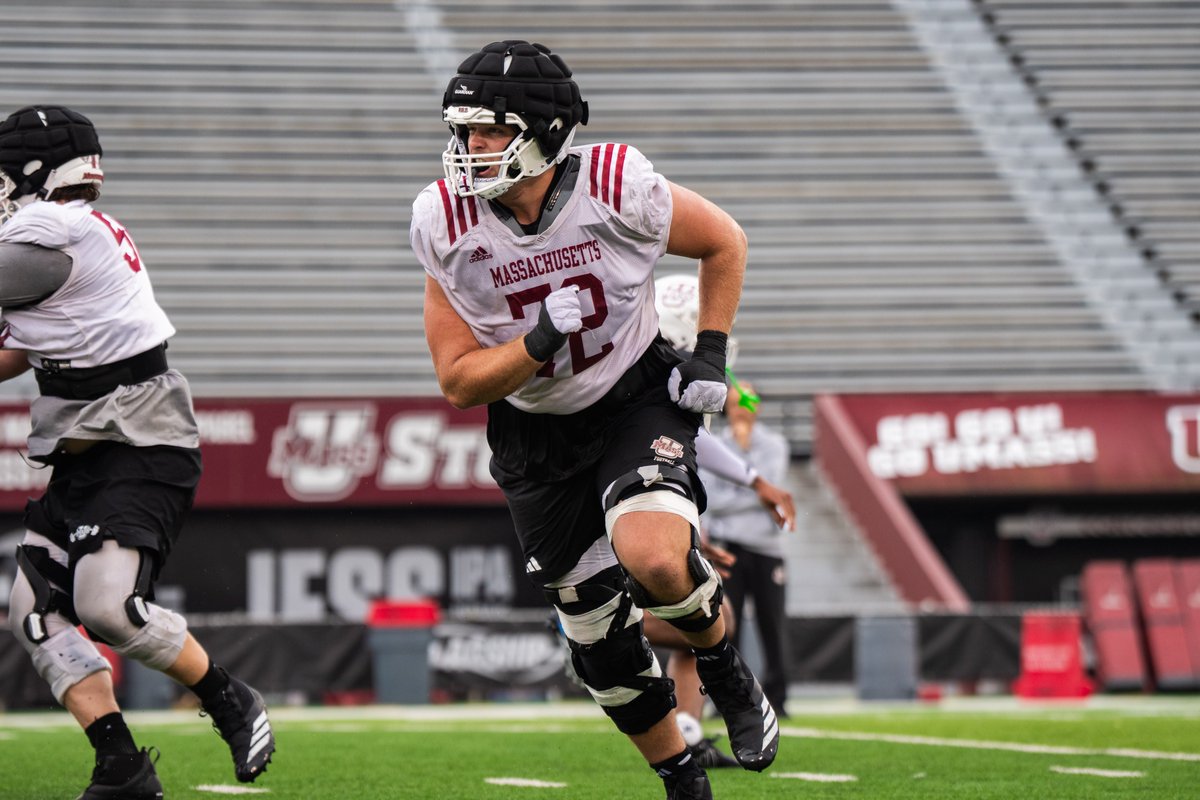 UMass Football tweet media