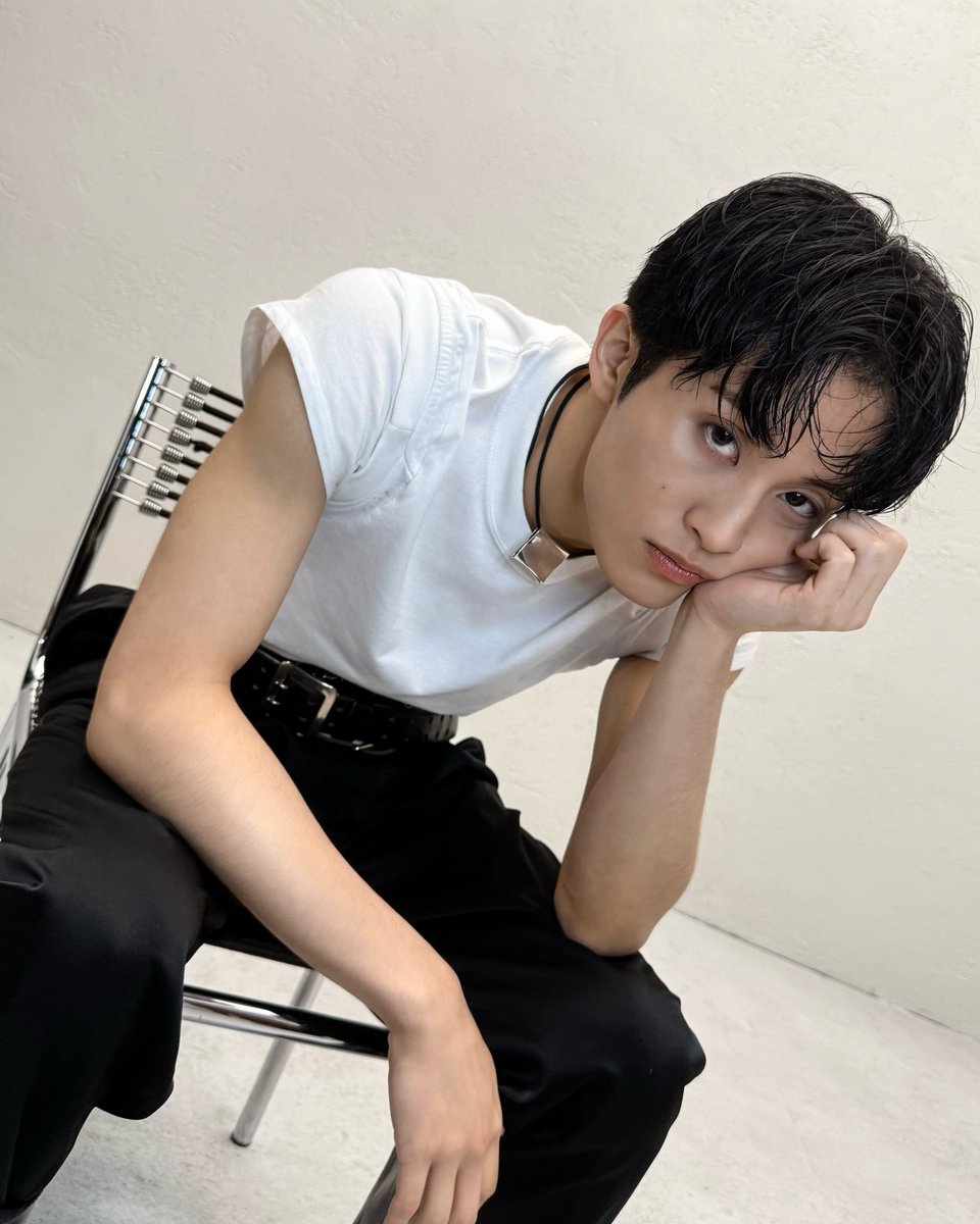 minhyungine's tweet photo. he looks absolutely huggable and cuddly in these pics... i just can't explain why tho https://t.co/QcipM8jSj9