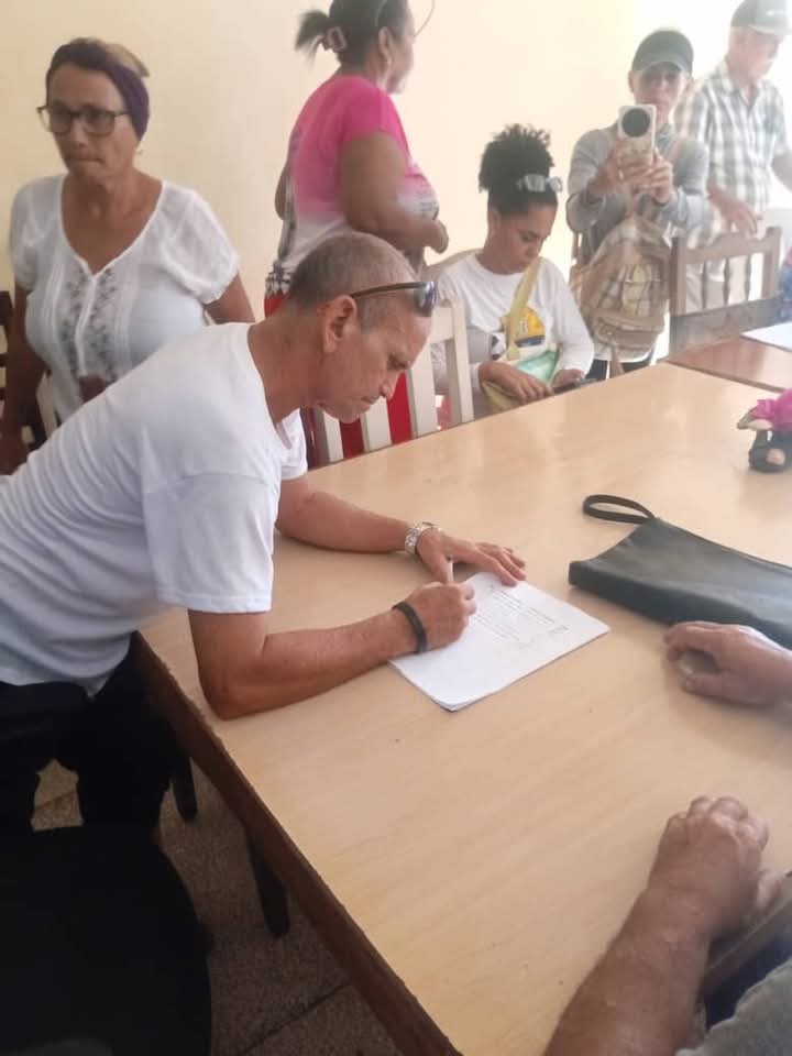 Carlos Clemente tweet media