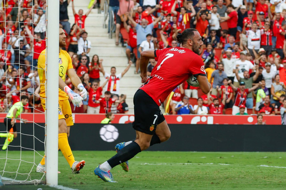 lazonadiez's tweet image. 🔴 Sorteo express de una 𝐞𝐧𝐭𝐫𝐚𝐝𝐚 𝐝𝐨𝐛𝐥𝐞 para el @RCD_Mallorca - Alavés 👀 

Como participar en el sorteo ⤵️

1️⃣ Seguir a @lazonadiez en X
2️⃣ RT a este tuit

Puedes participar hasta las 16 horas de este viernes 26/09. Seguir #LZ10 tiene premio 🎟️