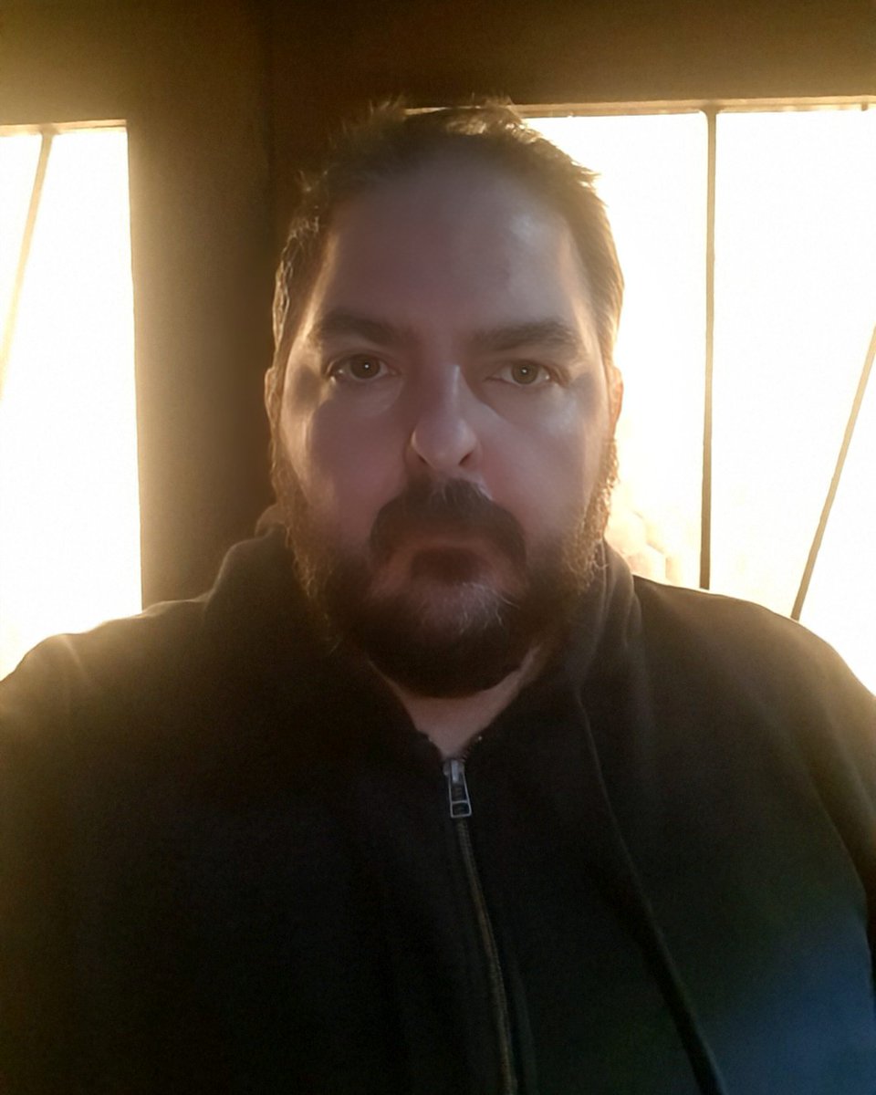 nume_lume's tweet photo. Stasera sta piovendo, sono contento. Ho cercato tutto il giorno cose sull'aldilà con l'IA, e mi ha scaldato il cuore.
#luce #light #man #mystic #inventor #creator #angels #god #dio #love #amore #religion #uomo #ilbene #bontà #anima #soul #preghiera #unico #dioib #numelume https://t.co/zRb1smdggU