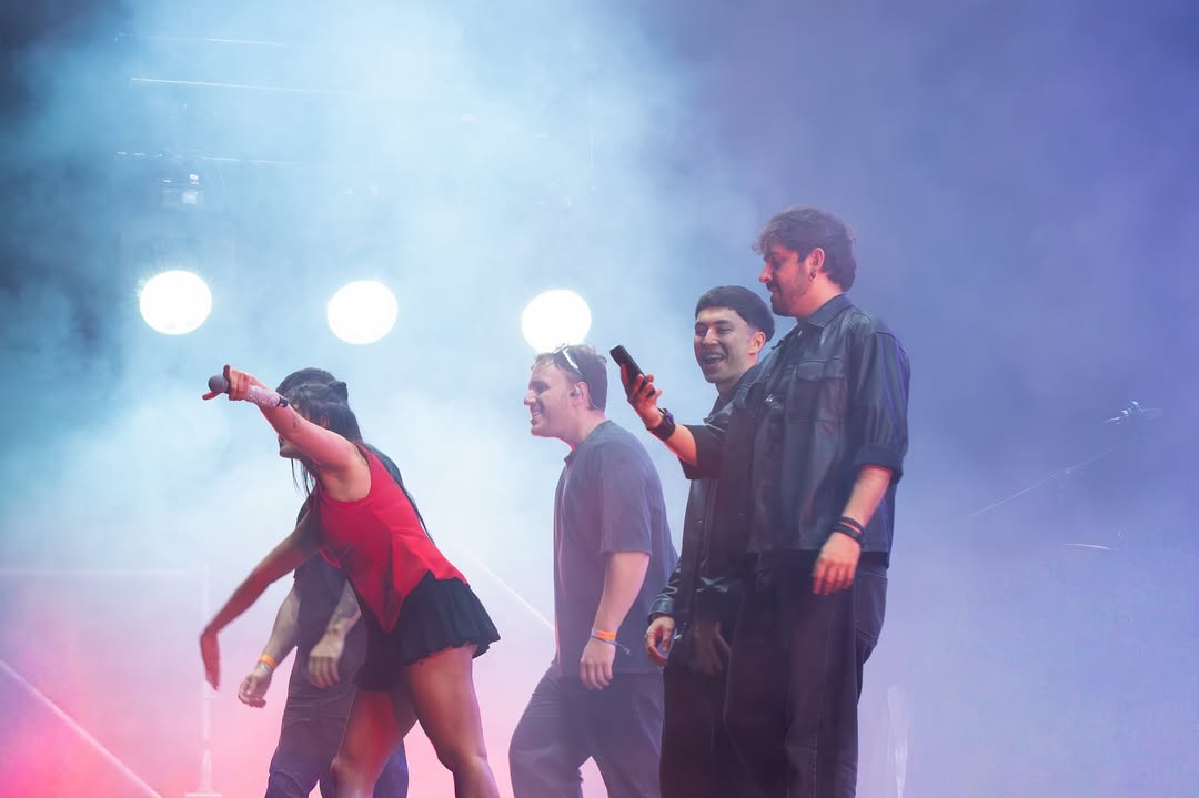 chiaranewss's tweet photo. π· | Fotos durante el concierto de Chiara en el Festival Corazonadas de Oviedo (2)
πΈ: @RolloyRitmo en instagram
π: https://t.co/dedFJH57aw
#CorazonadasLLRT https://t.co/bmUykLCJzk