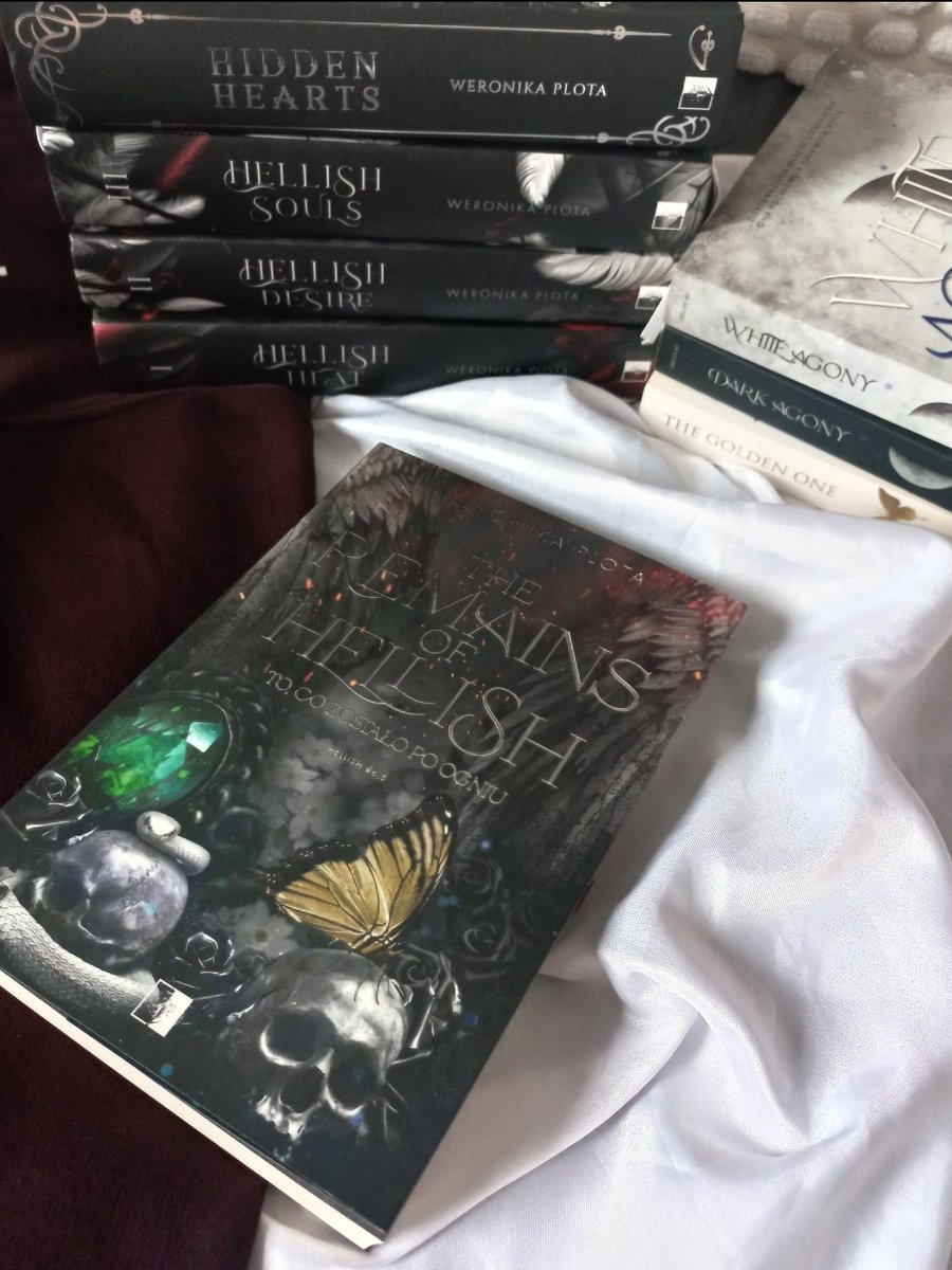 m_literaturaa's tweet image. Recenzją na moim ig: m_literaturaa 

Dzisiaj pojawi się jeszcze jeden film na tt

#Theremainsofhellish @helliautorka #twitteroweksiążkary