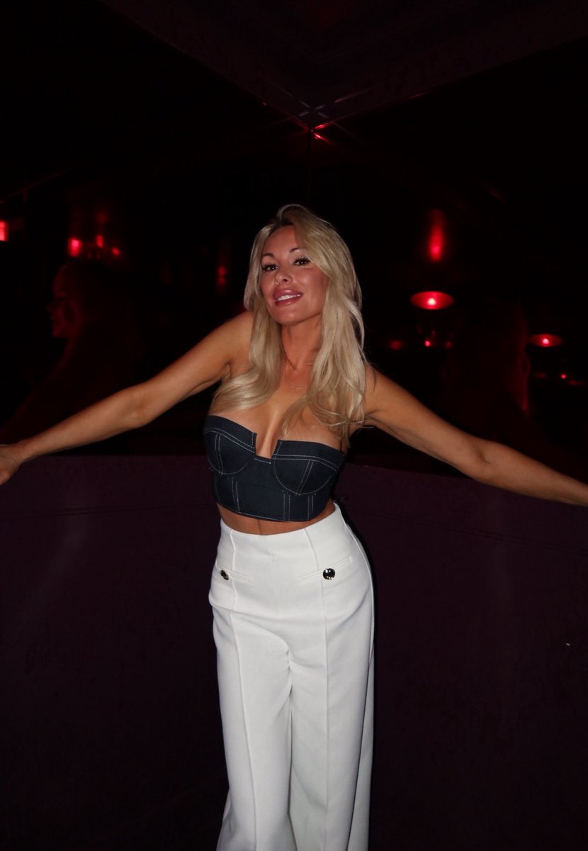 Christina Reeder tweet media