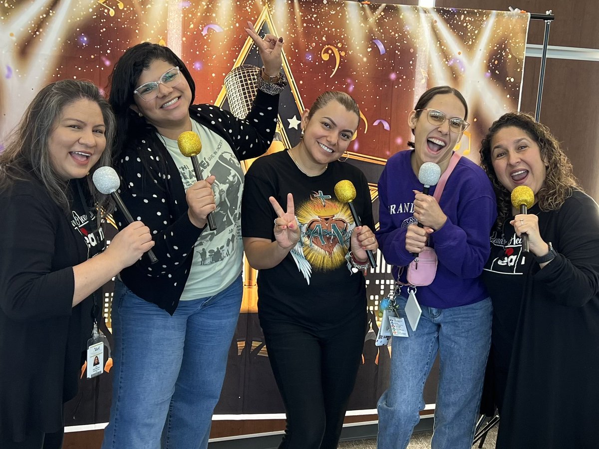 Another day of Reading Academy where it’s “all about the sounds.” 🎼🎤
<a href="/AliefISD/">Alief ISD</a> 
<a href="/EsquivelRM2017/">Rosemarie Esquivel</a> 
<a href="/MrsSanMartin/">San Martin</a>