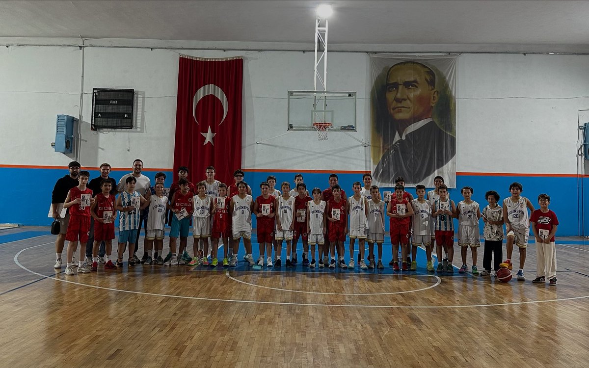 🟠🔵Yeşim Spor Kulübü U12 takımımız Orhangazi Belediye Spor Kulübü U14 takımı ile Bursa Anadolu Lisesi Spor Salonun’da hazırlık maçında karşı karşıya geldi. Takımımızı ve Rakibimizi kutluyoruz…

#yeşimspor #2003denberi