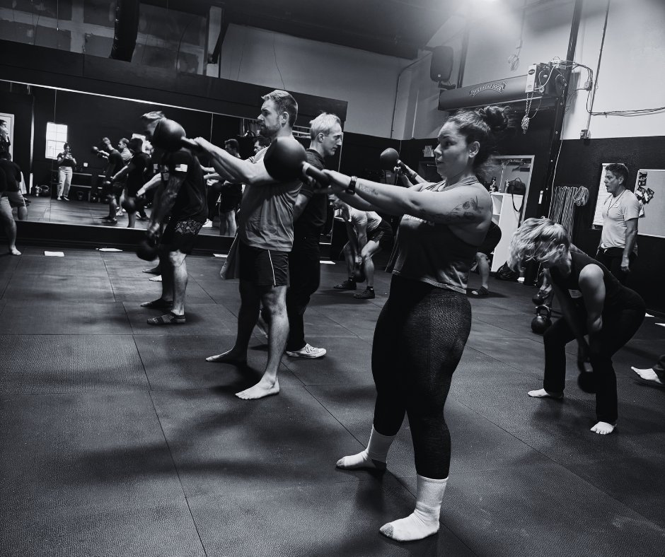 DrMichaelHartle's tweet image. CONGRATULATIONS to the new SFG Kettlebell Certified Instructors at the 2025 Tampa StrongFirst Certification! 

Welcome to the School of Strength!

📷 🔗 bit.ly/2025TampaSFGPh…

#sfgrocks #strengthcommunity #planthework #worktheplan #oneonone #master #student #instructor