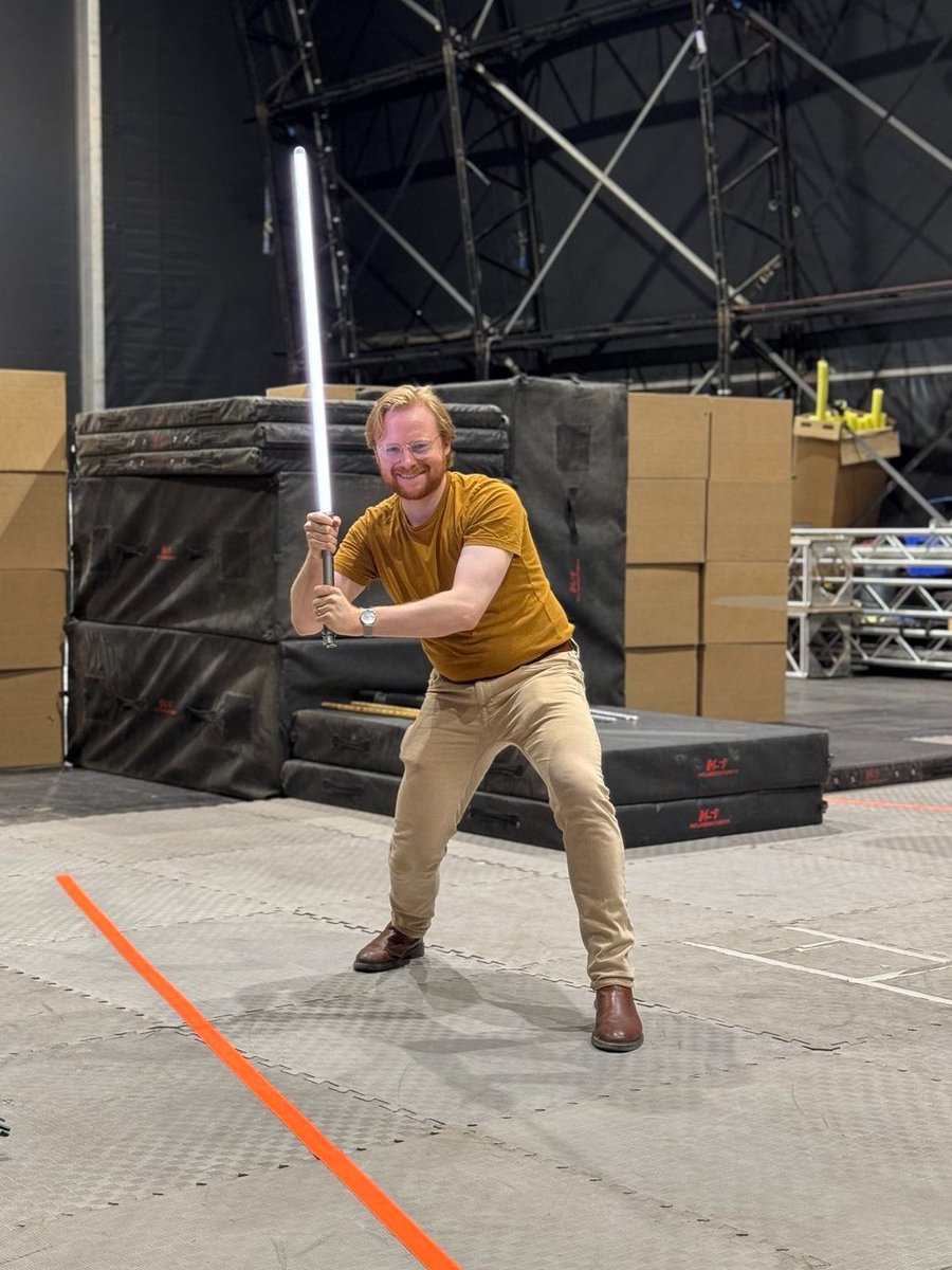 ADLeadbeater's tweet photo. Spent today back in the UK on the set of @ahsokaofficial Season 2 in London learning about the future and swinging a lightsaber for @screenrant.

More to come.... https://t.co/l3lOhcckgv