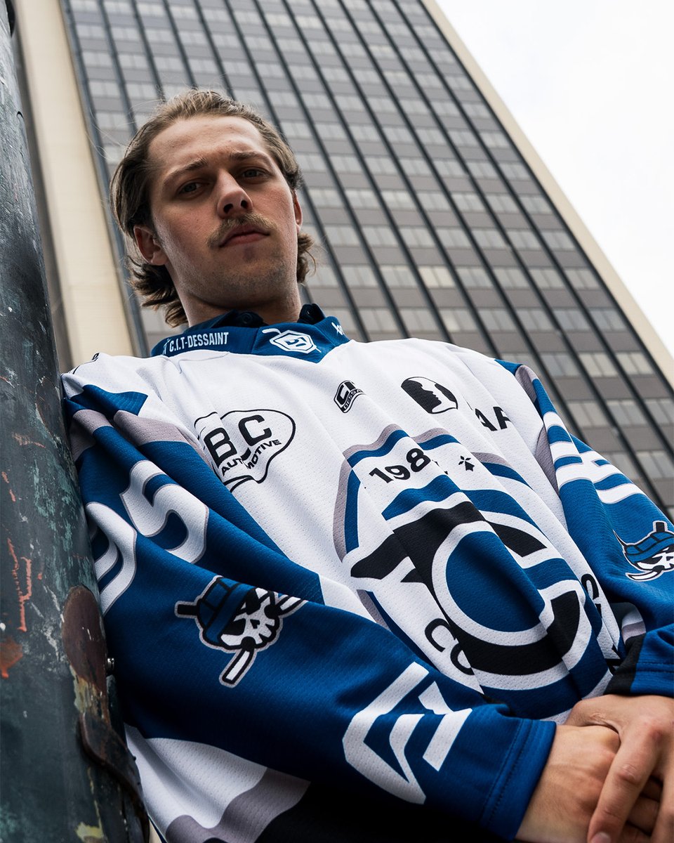 CorsairesNantes's tweet photo. À la hauteur de nos symboles. 👕

🛍️ Nos nouveaux maillots 2025.26, bientôt dispo sur notre nouvelle boutique en ligne !

Pour Nantes. 🏴‍☠️ #BackInBlue #PrenonsLeLarge https://t.co/gxUHfJ60f4