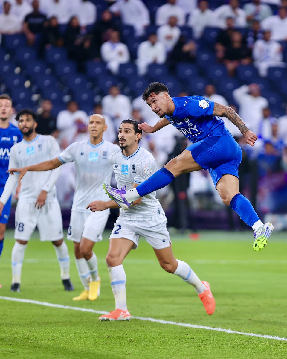 الشوط الأول 
#الهلال_الاخدود