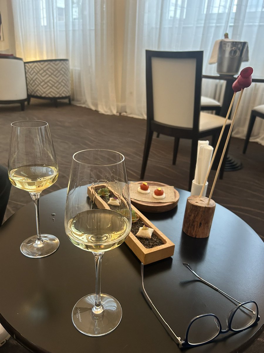 Minimal_Compact's tweet image. Moment dégustation avec le fiston 😋