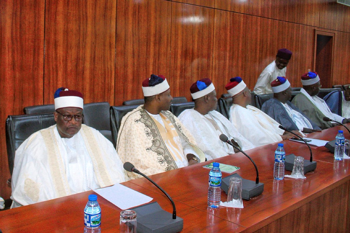 Zulum Directs 27 LGA Chairmen to Scale Up Immunisation Campaign 

<a href="/BornoGovt/">Borno State Gov't</a> State Governor, Prof. Babagana Umara <a href="/ProfZulum/">Prof. Babagana Umara Zulum</a>, has directed chairmen of all the 27 Local Government Areas to scale up awareness campaign on Routine Immunisation, In-Between Rounds and Integrated