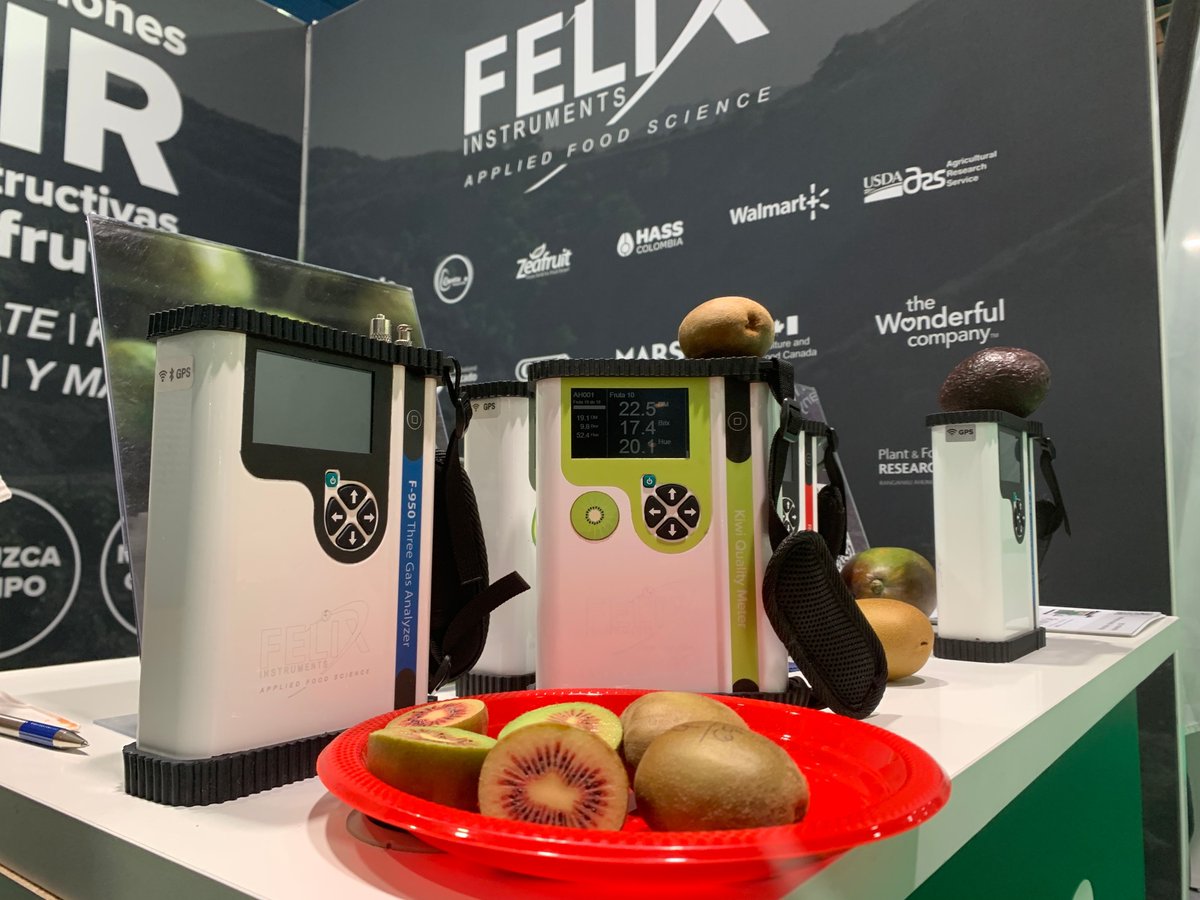 What fruit are you most looking forward to trying at the fruit attraction this year? I haven't stopped thinking about these red kiwis since last year!

#fruitattraction #fruitconference