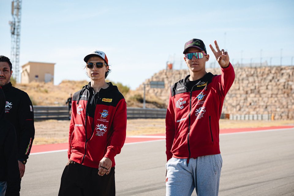 Ready for #AragonWorldSBK 
#lp68 #worldsupersport #trackwalk #binchicken