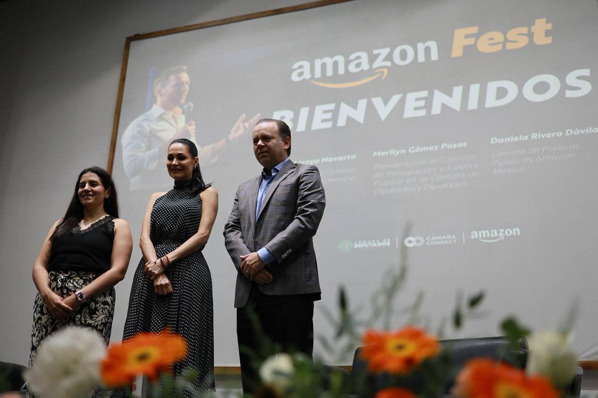 mery_pozos's tweet photo. Qué gusto haber sido parte de este Amazon Fest  organizado por @CamaradeCom_GDL y @amazonmex un espacio donde empresarios, emprendedores y jóvenes talentos encontrarán caminos concretos para potenciar sus proyectos, fortalecer sus ventas e insertarse con fuerza en un mercado cada vez más competitivo.

Que sea un éxito y un gran impulso a nuestro comercio en Guadalajara y Jalisco para su crecimiento.