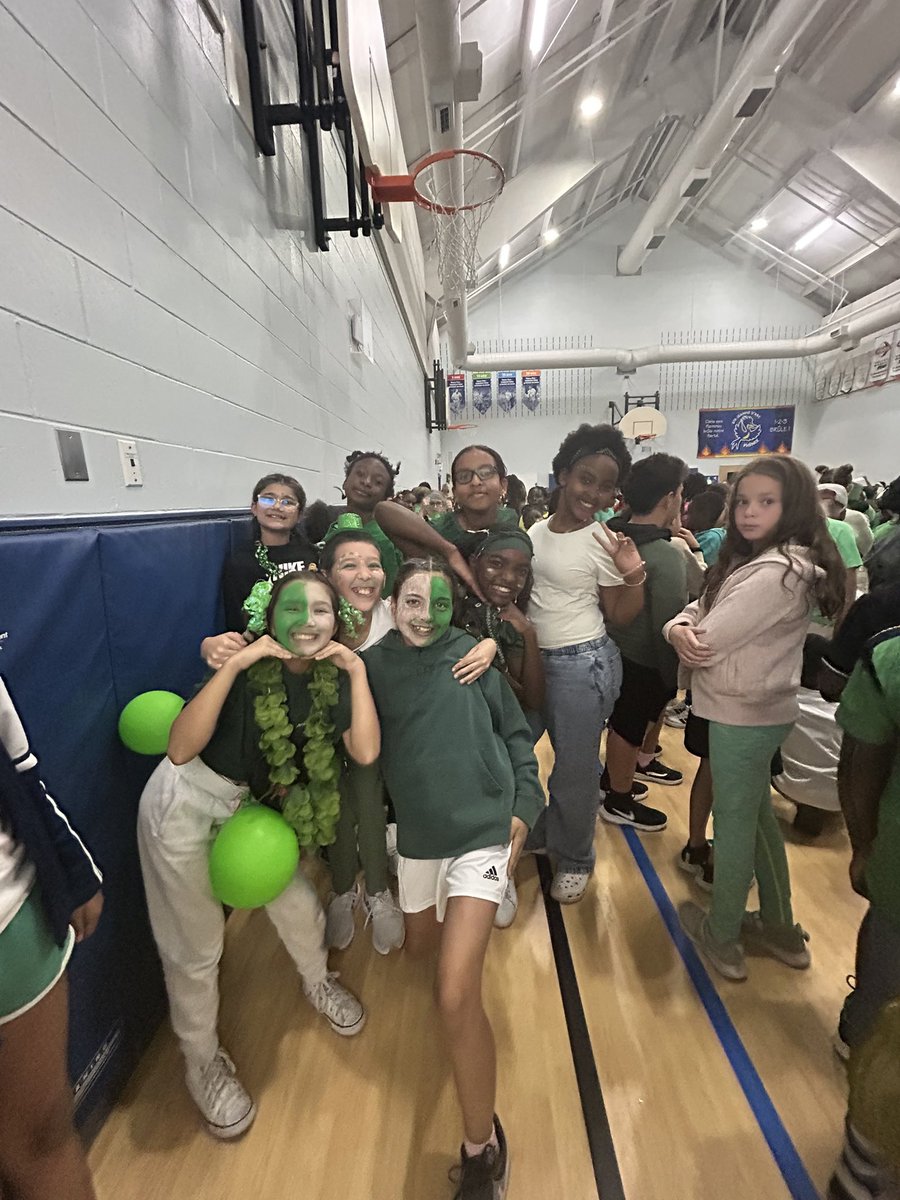 🌱Aujourd’hui à l’école Sainte-d’Arc, nous célébrons avec fierté la Journée des Franco-Ontariens et des Franco-Ontariennes. Un moment pour honorer notre langue, notre culture et notre belle communauté francophone!🌱