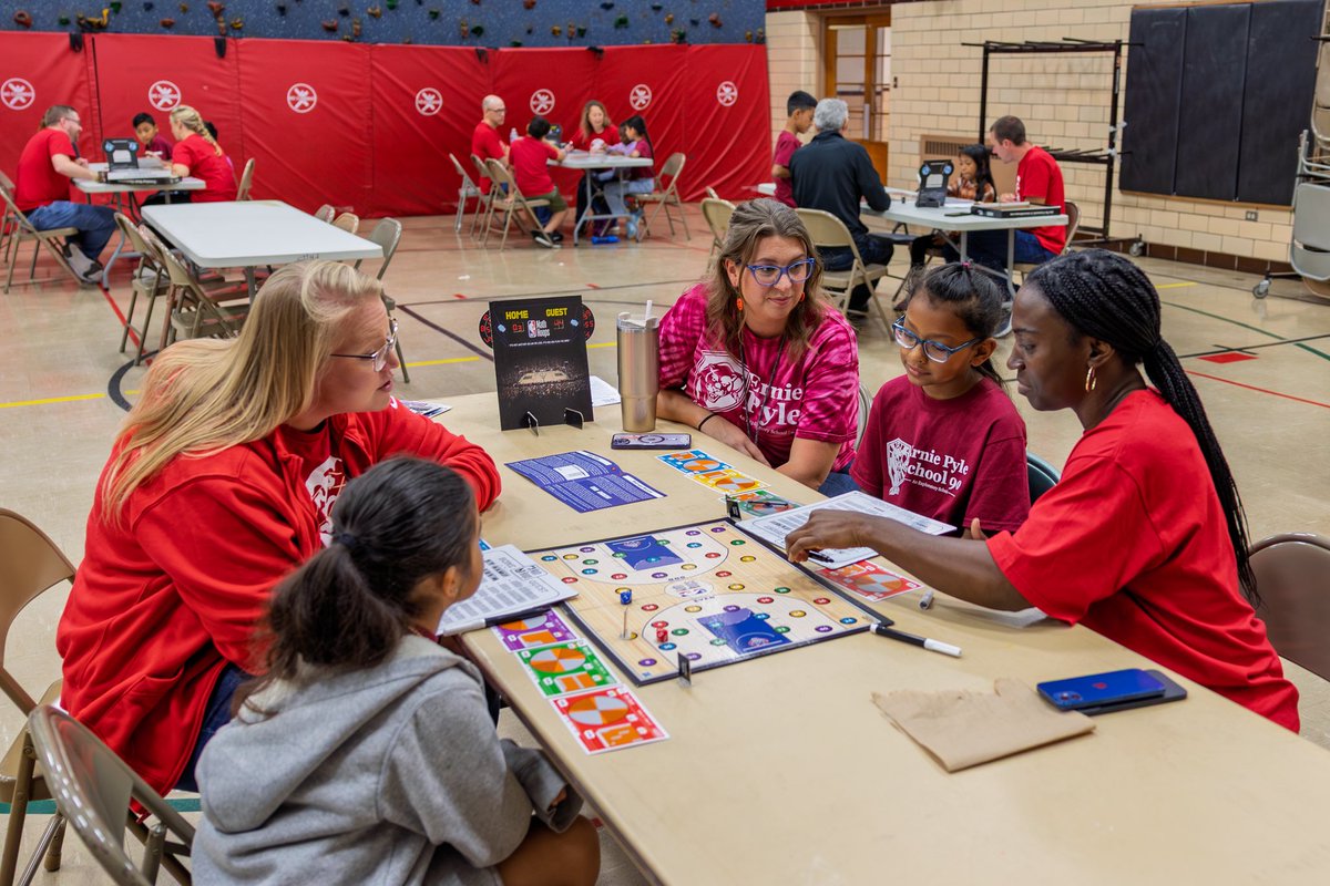 IPSSchools's tweet photo. From mulch to math, hundreds of @EliLillyandCo employees are volunteering at IPS campuses today for Lilly Global Day of Service, where they’re helping create schools where students, staff and families can thrive. Their care today is an investment in our students’ tomorrow. 💙❤️ 

#TeamIPS #WeAreLilly