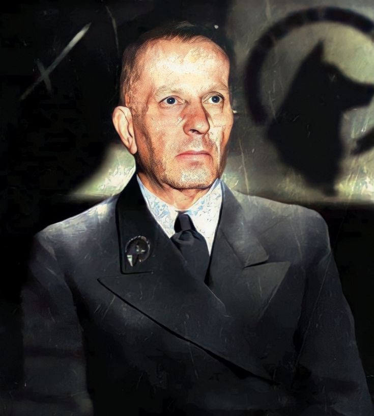 Bugün Türkiye'de Türklüğe ve dolayısıyla Türk bayrağına düşman üç zümre vardır:

 Moskofçular, kürtçüler ve siyasi ümmetçiler.

- Hüseyin Nihâl Atsız