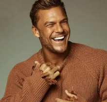 Gxostian's tweet photo. This is my fancast for BatMan in the DCU. #Batman #alanritchison https://t.co/115MMcsHmM