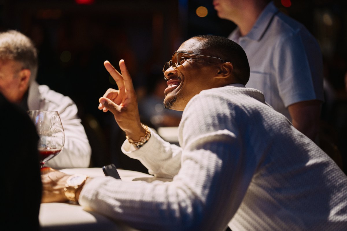 WhyNotFdn's tweet image. &quot;Given the platform I have, there’s no excuse not to find ways to impact more people every year.&quot;

Appreciate @joeylinn_ from @SInow for interviewing @russwest44 at our 5th Annual Why Not? Poker Night!

📎 si.com/nba/nuggets/ne…