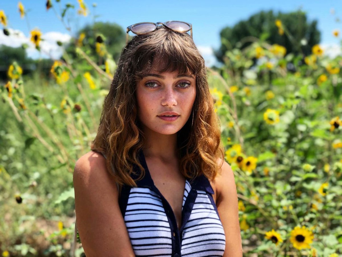 Ella Purnell Daily (@xdailyella) on Twitter photo 