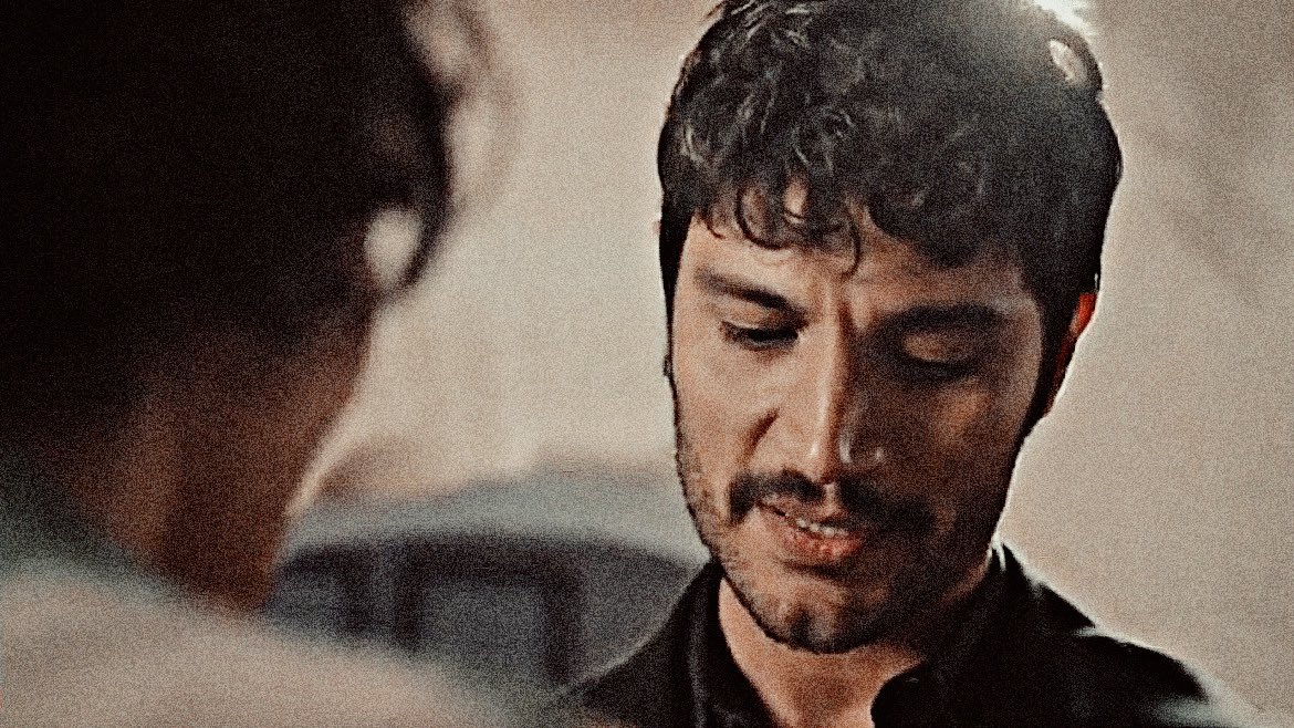 teamfreewillgo's tweet image. o kadar derdin içinde sırf melek beğendi diye gidip kolyeyi bulup almasına düştüm 💖🧸
#sermel ⋆ #halef ⋆ #halefköklerinçağrısı