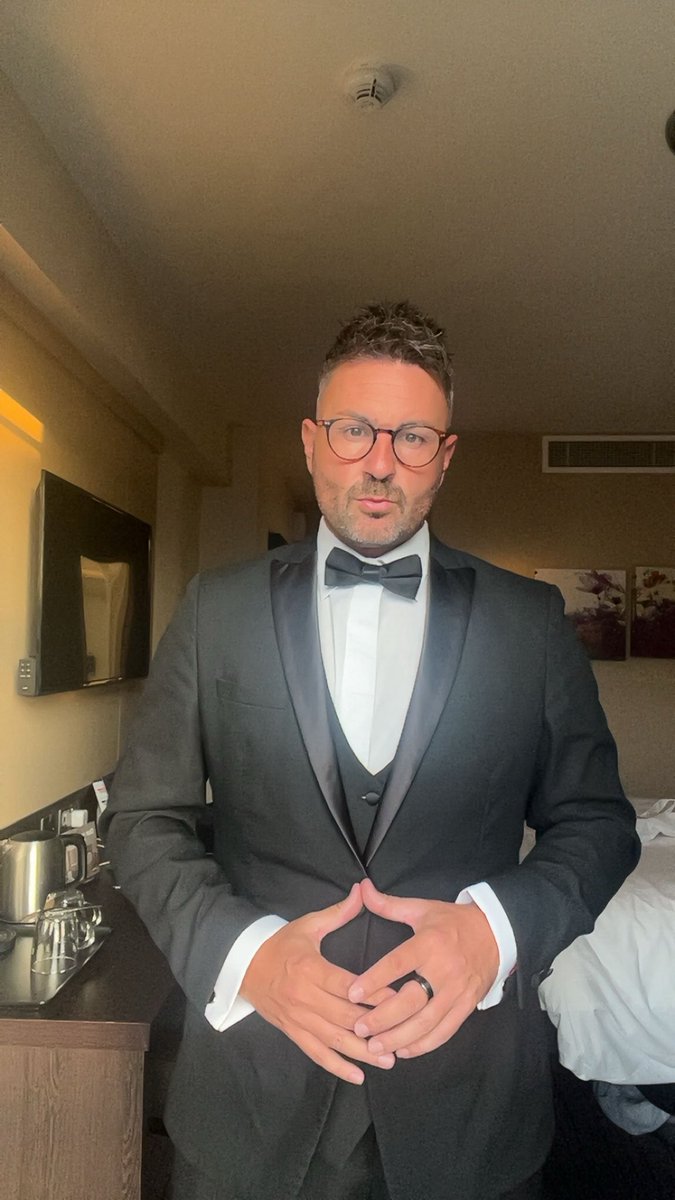 I had a great time at the #ILPAwards at the Hilton on Park Lane, London last night. <a href="/romankemp/">Roman Kemp</a> did a great job at hosting.  I fucking love getting dressed up and boozed up. #London #ParkLane #Awards #Dapper