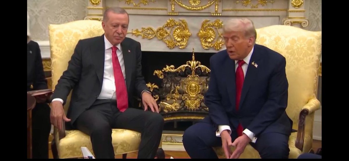 Dünya lideri Erdoğan beyaz saray'da, ülkedeki muhalif troller,beslemeler,arsız CHP ceo su ve vekil diye tabir edilen personeli kuduruyor. 
#GüçlüTürkiyeGüçlüLider