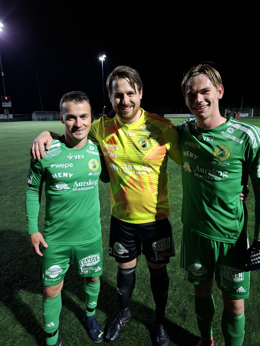 Første seier og poeng på 89 dager! 
Vi vinner 2-1 over Hauerseter. Mål av Szymon Krolikowski og Torjus Jacklin-Tingsrud, viktige redninger av Henrik Gimle Michelsen.