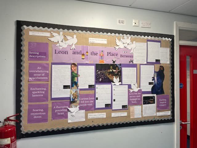 For the last few weeks Y3 have been working hard to write setting descriptions for Leon and the Place Between . It is so exciting to be able to share their beautiful work! 🔮🎩