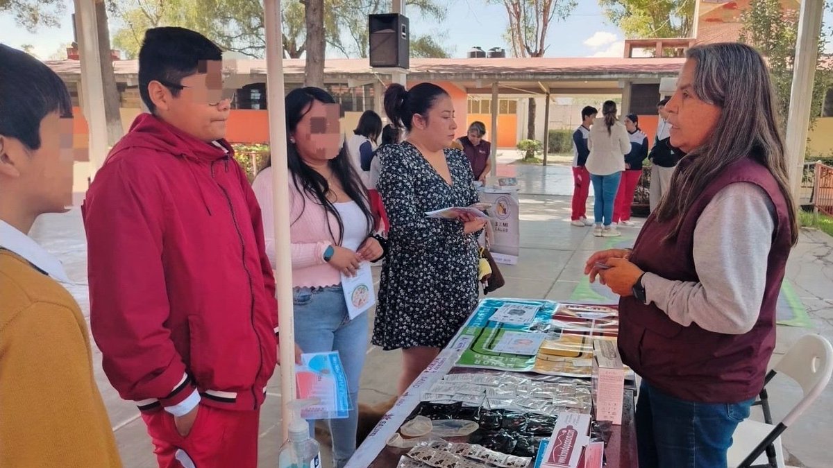 Salud_Hidalgo's tweet image. La Jurisdicción Sanitaria Tizayuca, con SIPINNA, Servicio Edusex y Guardia Nacional, realizó una Feria de Salud en la Técnica 19 de Villa de Tezontepec, promoviendo la salud mental y el autocuidado.

📞 Línea de la Vida: 800 911 2000
#PrimeroTuSalud #PrimeroElPueblo