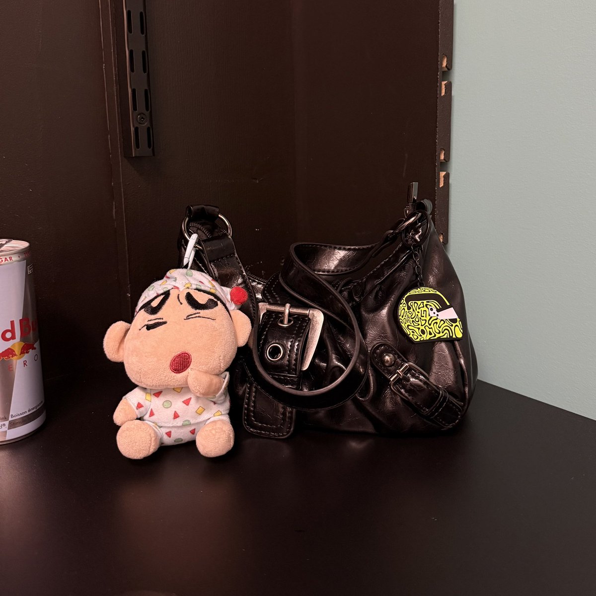 nuguzen's tweet image. my purse so cute #mygoats #shinchan #ln4