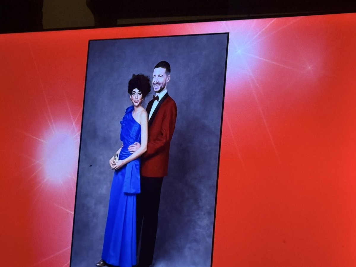 Haha!!! <a href="/angelinamtvjs/">Angelina Marie</a> <a href="/VINNYGUADAGNINO/">Vinny Guadagnino</a> #JSFamilyVacation