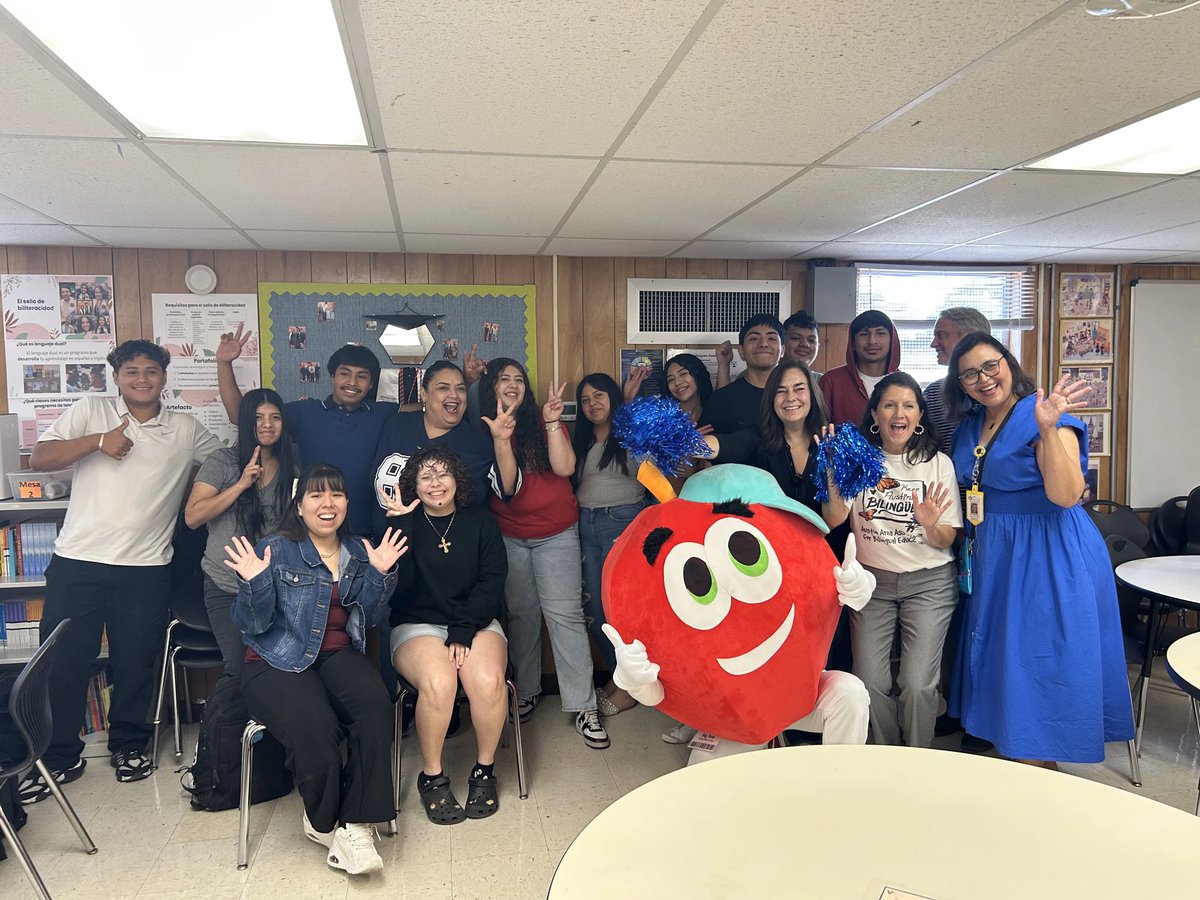 We are celebrating <a href="/MirthaArTabasco/">Mirtha Tabasco</a> 2025 <a href="/TA4BE/">TABE</a> Secondary Teacher of the Year. ¡Muchas Felicidades, querida colega! facebook.com/share/v/174KN4…