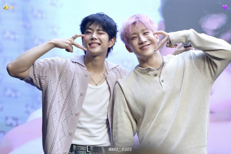 Yesseni50553150's tweet photo. ZOONIZINI FANPARTY IN BRAZIL AND CHILE  🇧🇷🇨🇱

#ChileWantsZOONIZINI
#BrazilWantsZOONIZINI
#ZOONIZINI

@ninshi_ent @kin_stage @followhwstar @SamEntrete @WMais_ @kbeat_enter @farmusicent @studiopav_latam 
@freefallshows @ateneaeventosuy 
@Tuconciertocl @KpopChile https://t.co/wHTGhPgYiD