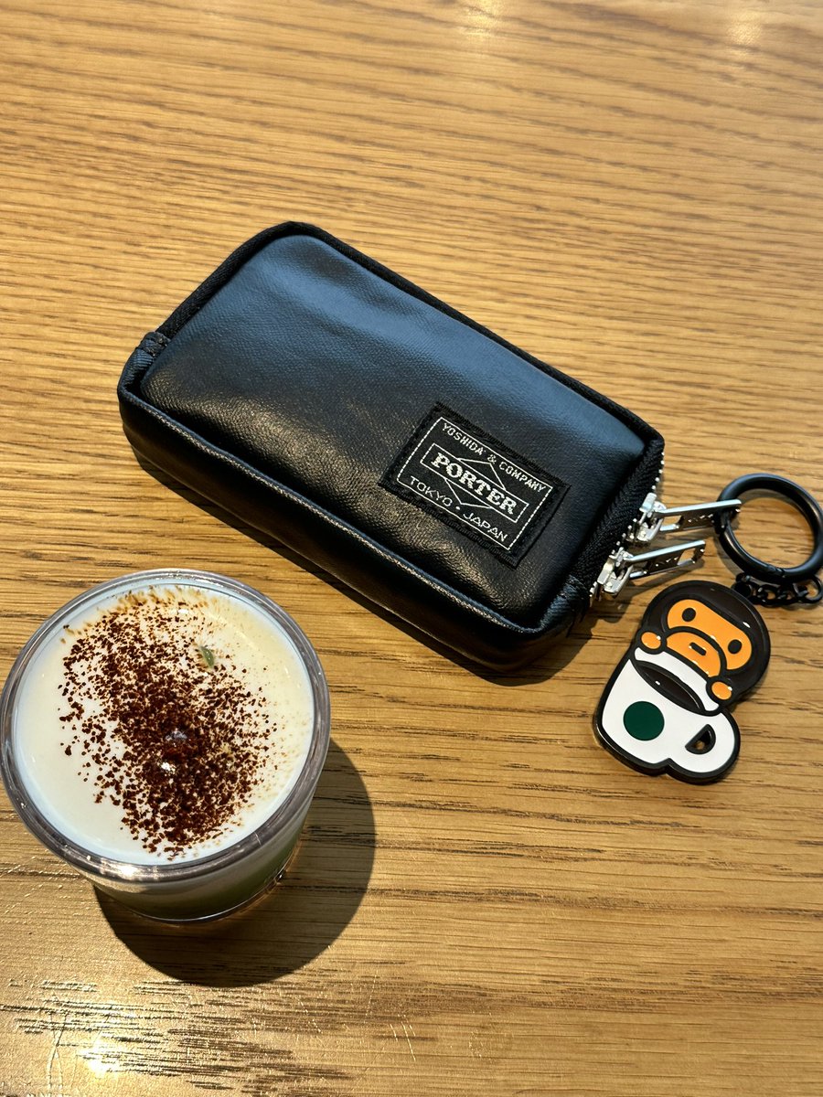 betheearth's tweet photo. 스벅 베이프 키링 너무 귀여워요
말차 글레이즈드 라떼 시음도 주시고 너무 좋다🥺 https://t.co/sxHdrNdds5