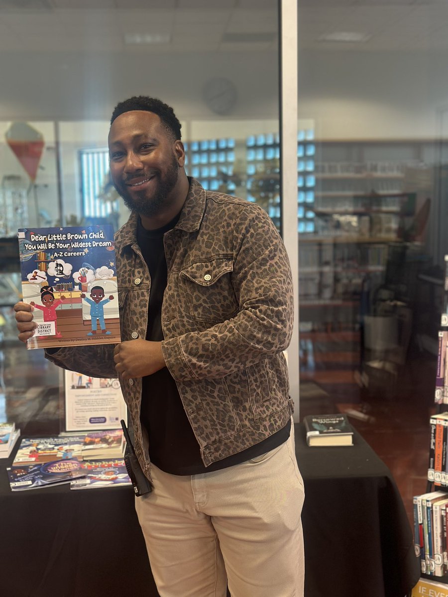 Mr. Billy the Librarian tweet media