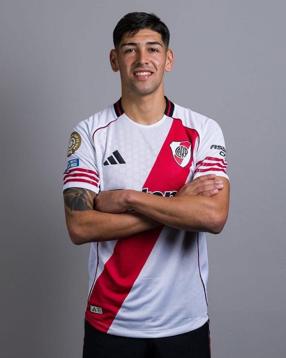 🇦🇷 El cuerpo técnico de la Selección Argentina tendría los ojos puestos en Lautaro Rivero.