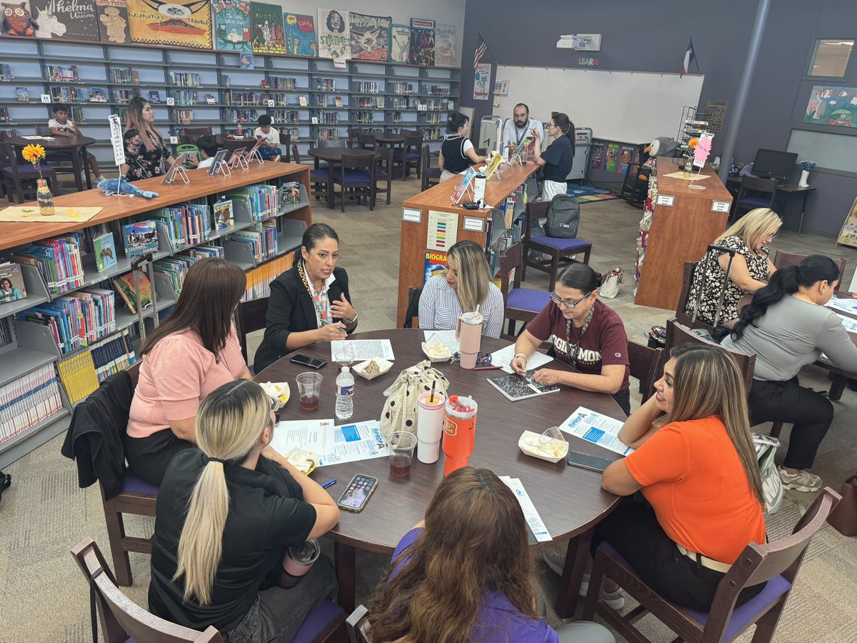 MRidge_ES's tweet image. Teams collaborating as they are reflecting on their PLC process for the month of September!! WE before ME at MRE!! 🔥🦉🔥 #TeamSISD #GameOn