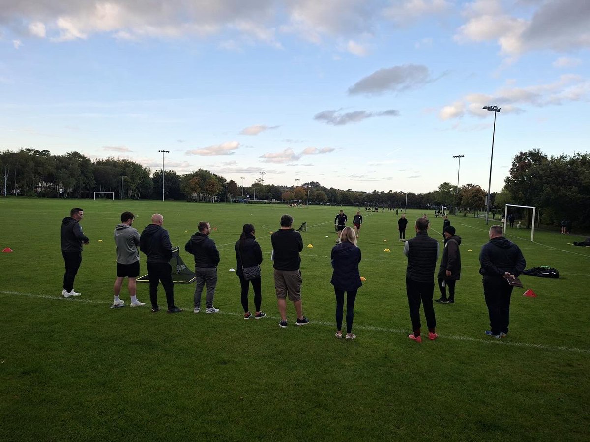 ⚽️Coerver Coaching Session!⚽️

It was great to get some of our Small Sided Games Coaches out for an excellent “coach the coaches” session with our coaching partner, Coerver Coaching.

✅️- Session Planning 
✅️- Player Development
✅️- Ball Mastery…

facebook.com/share/p/1BAA7M…