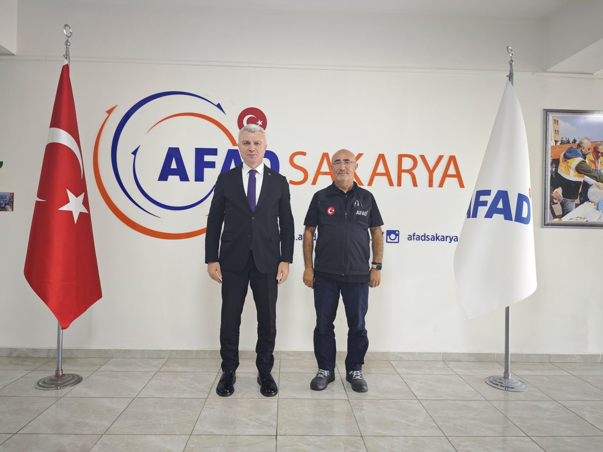 Sapanca Kaymakamımız Sayın <a href="/SAYazici_/">Şaban Arda Yazıcı</a> , AFAD Sakarya İl Müdürü Bekir Şen’e iade-i ziyarette bulunarak misafirperverliklerinden dolayı teşekkür etti.